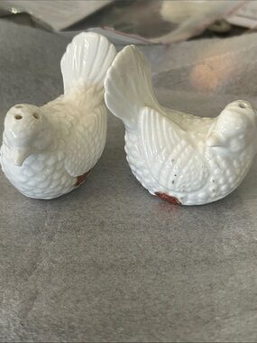 Vintage bone china dove salt and pepper shakers made in Japan